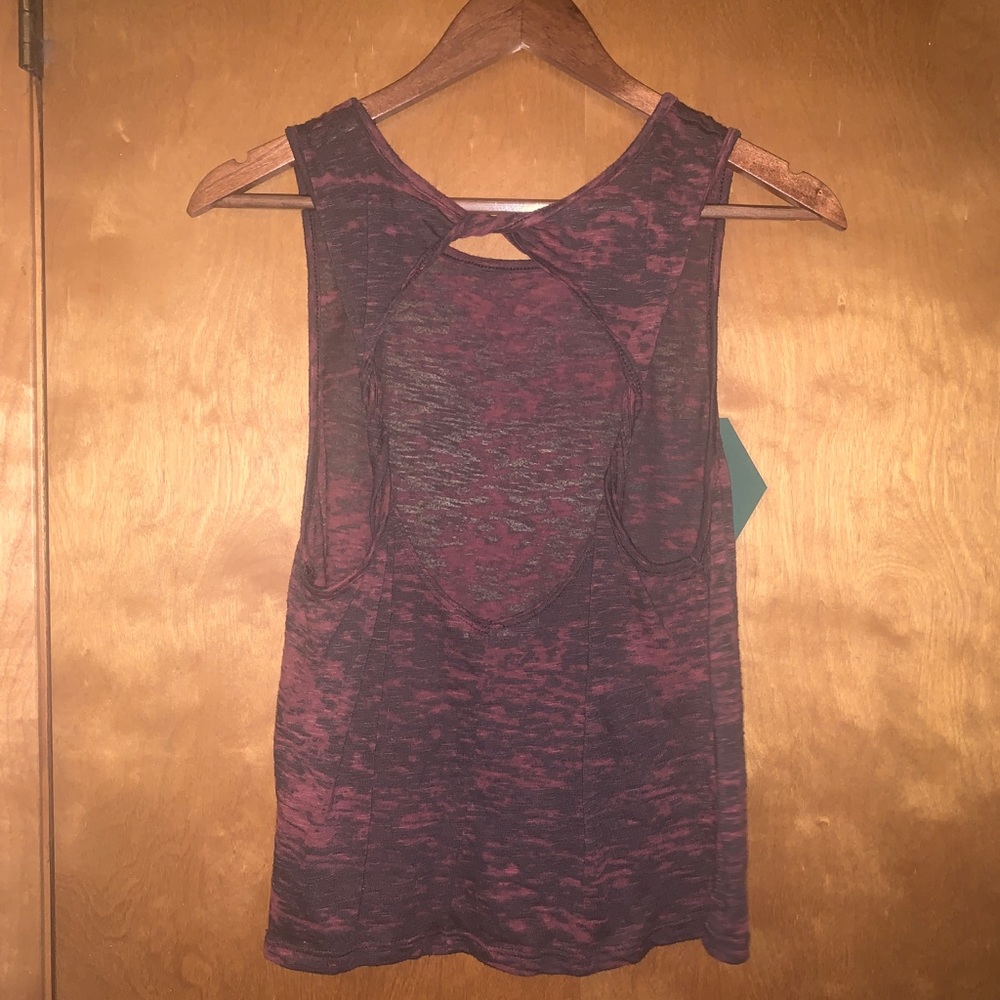 Lightweight Open-back Tank - Picture 2 of 3